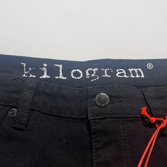 NEW Kilogram Jet Black Distressed Jean Shorts Men’s Size 34 NWT - Picture 8 of 9